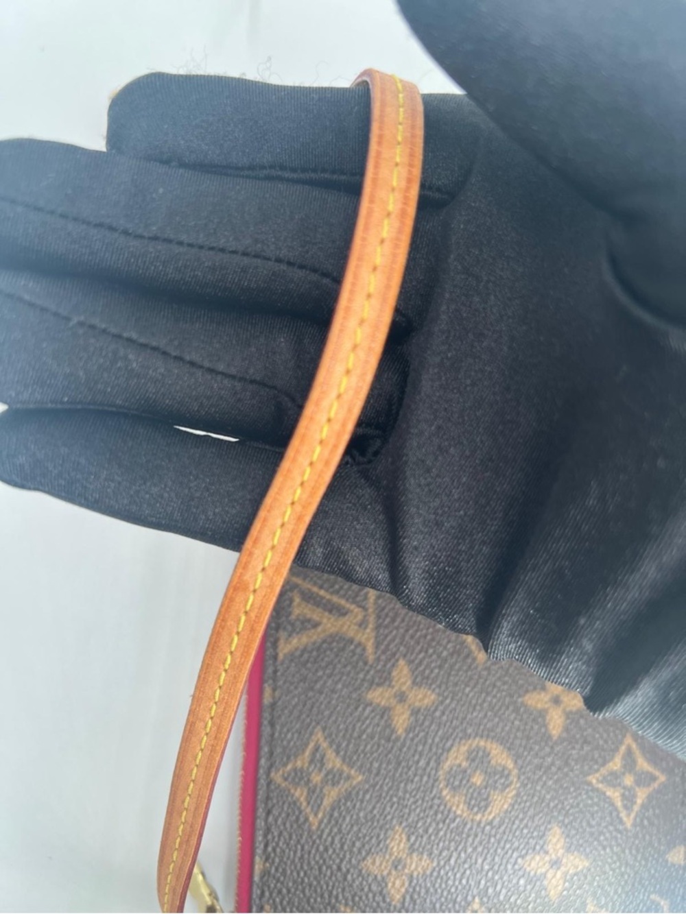 Louis Vuitton Monogram Wristlet Clutch in Brown with Pink Accent - Picture 11 of 16